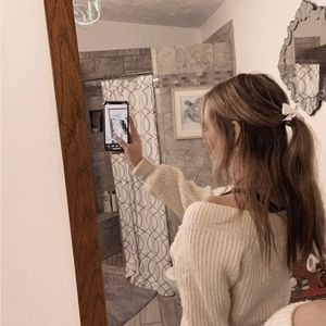 Meet your Posher, Ava